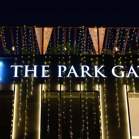 The Park Gate Hotel Mohali Exterior photo
